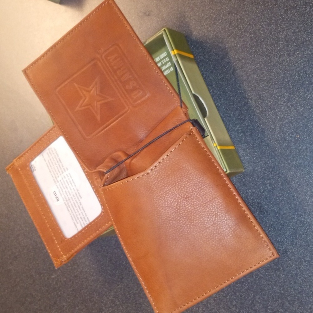 U.S.Army genuine leather bi fold wallet - Picture 3 of 5